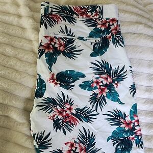 Denim & Flower Tropical Print Men's Shorts